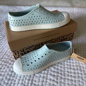 NWB Kids Native Shoes Jefferson Skip Blue/Shell white Size J6